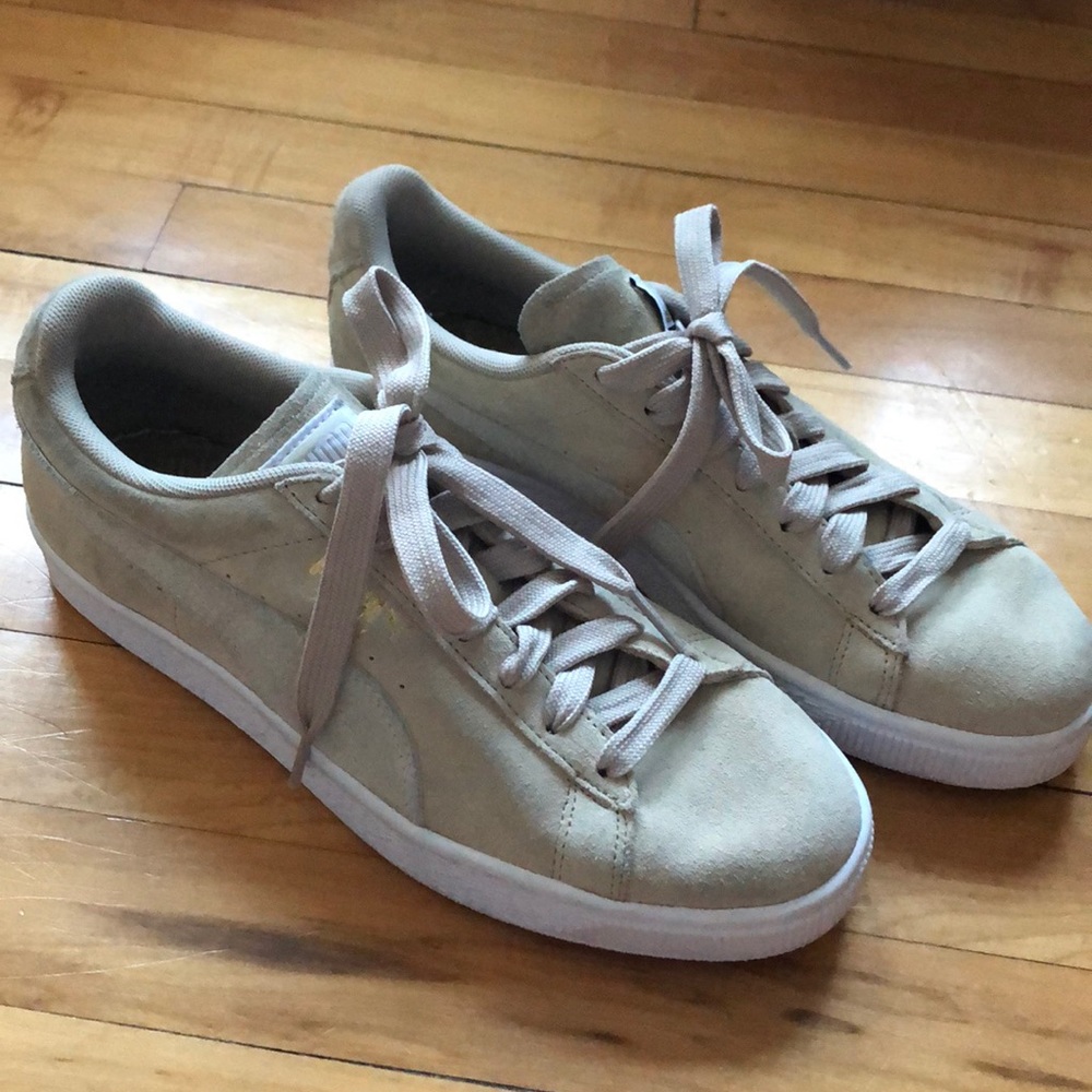 Puma Suede tan beige comfy sneakers